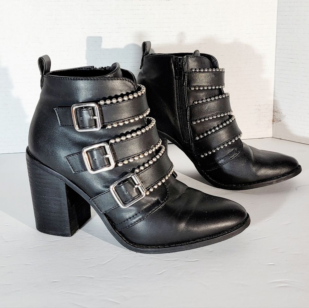 Steve Madden Righteous Black and Silver Block Heel Bootie